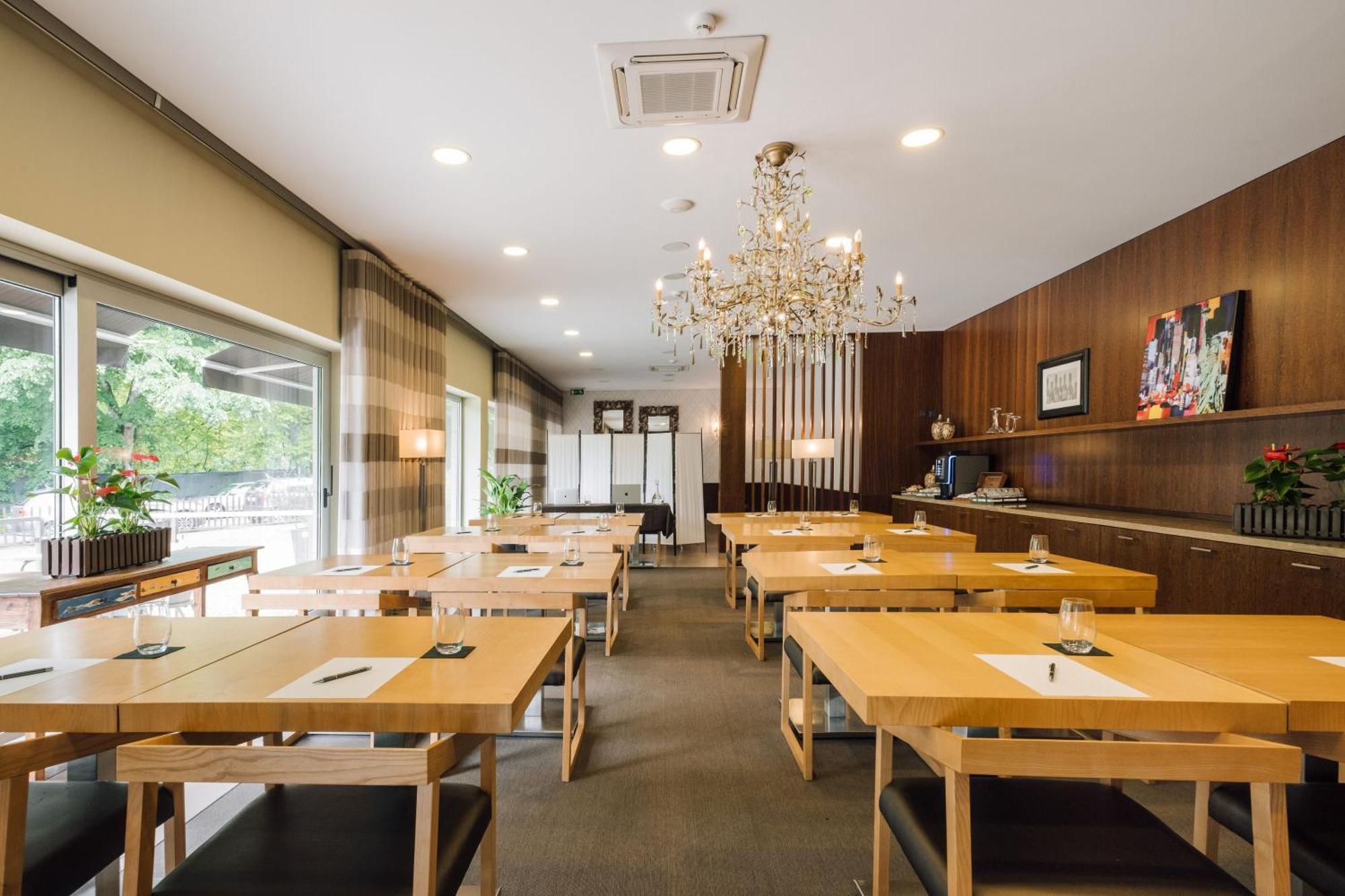 אוליביירה דו הוספיטל Alva Valley Hotel מראה חיצוני תמונה
