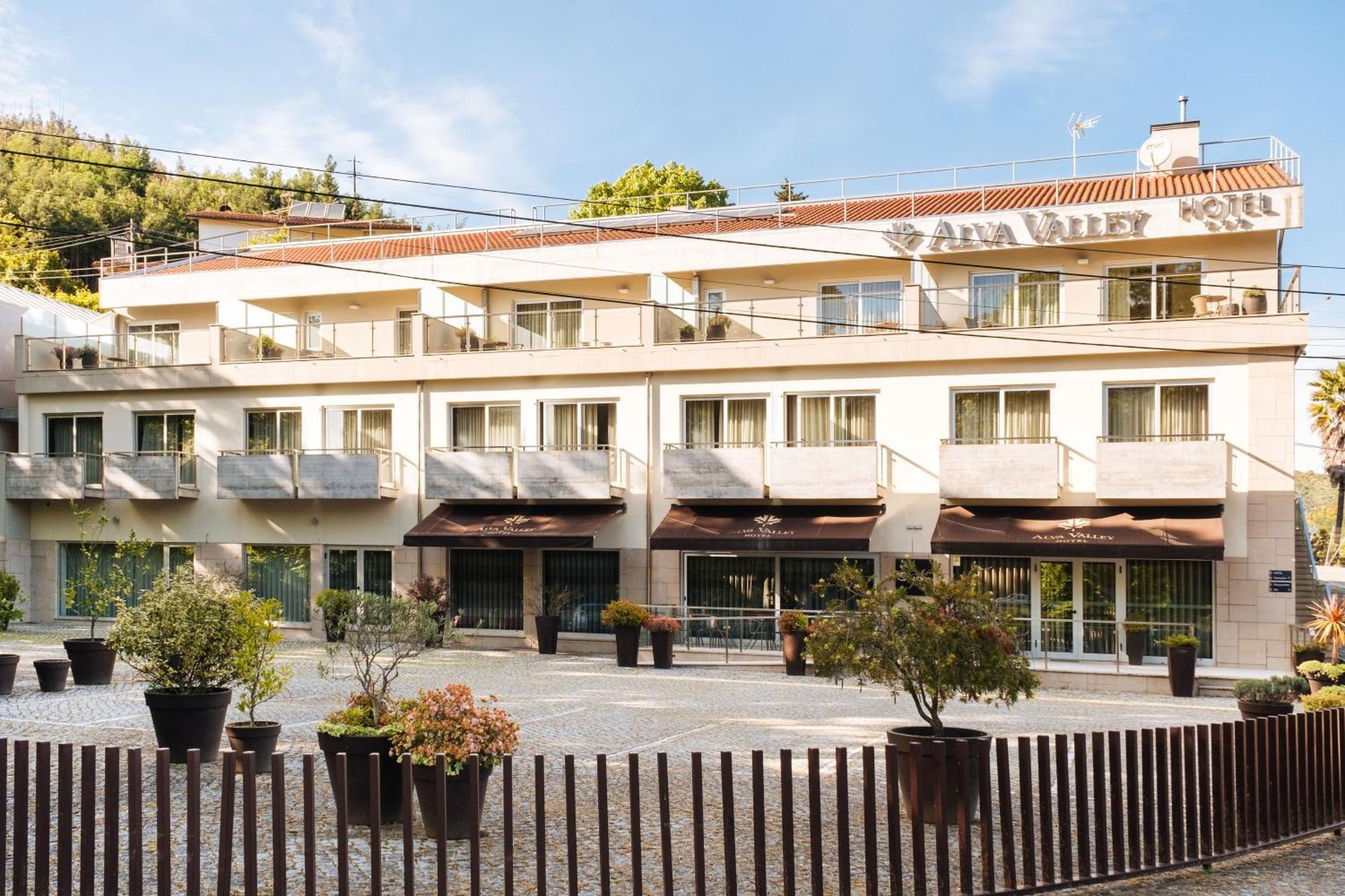 אוליביירה דו הוספיטל Alva Valley Hotel מראה חיצוני תמונה