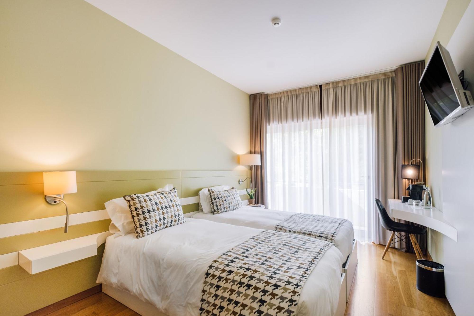 אוליביירה דו הוספיטל Alva Valley Hotel מראה חיצוני תמונה