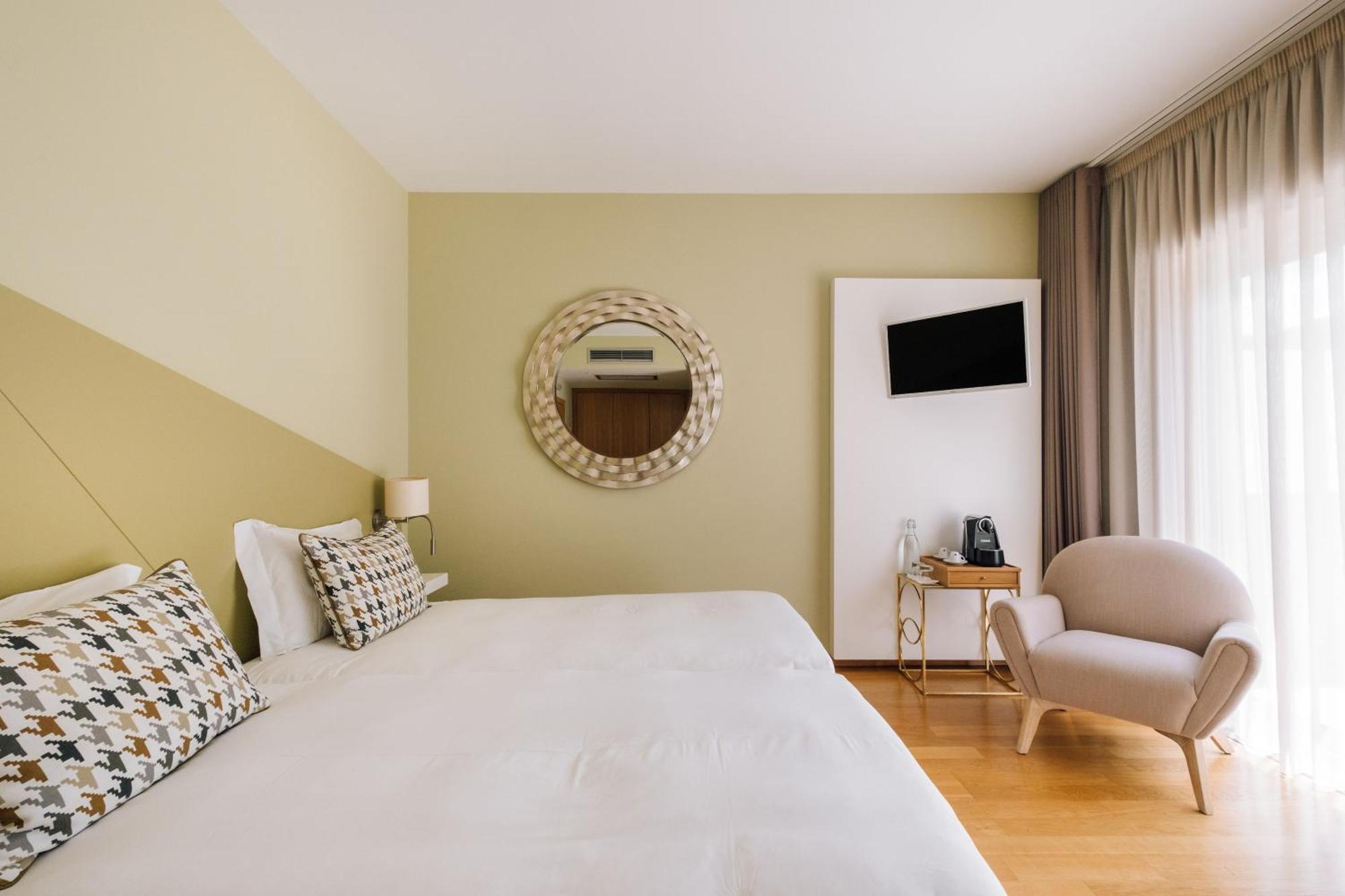 אוליביירה דו הוספיטל Alva Valley Hotel מראה חיצוני תמונה