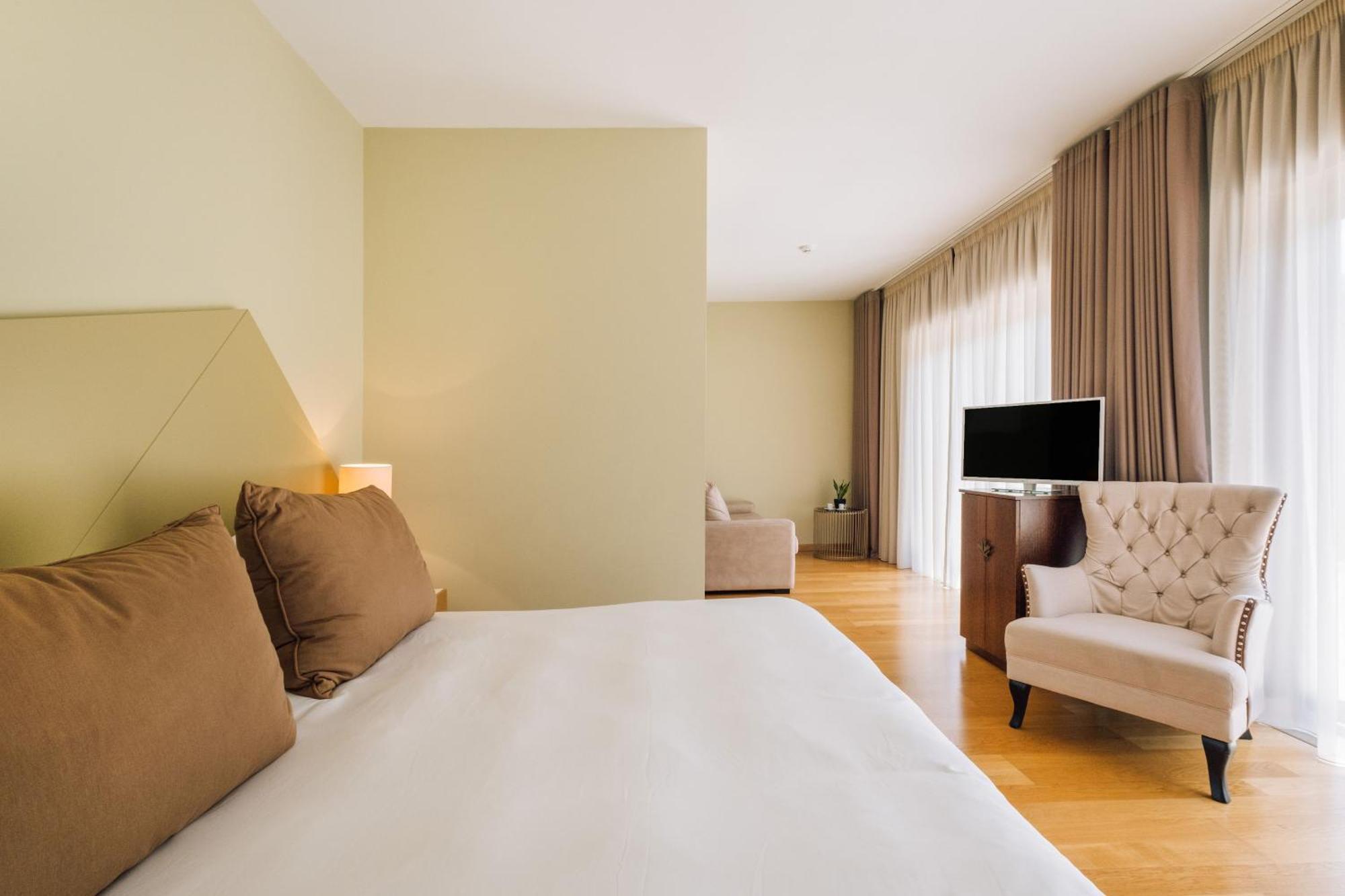 אוליביירה דו הוספיטל Alva Valley Hotel מראה חיצוני תמונה